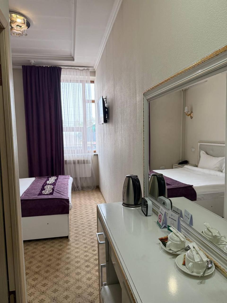 Hotel Sultan Jalal-Abad Esterno foto